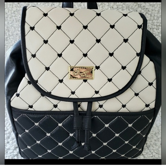 Betsey Johnson Handbags - BETSEY JOHNSON DRAWSTRING BACKPACK